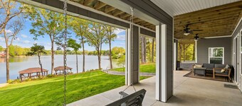 Large Dock, Game Room, Theater, 2 King Suites