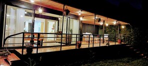 Terrace/patio - Rustic Barnhouse Container Cabin in Tigoni (Kiambu County)