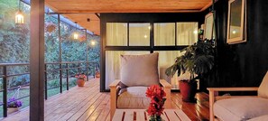 Terrace/patio - Rustic Barnhouse Container Cabin in Tigoni (Kiambu County)