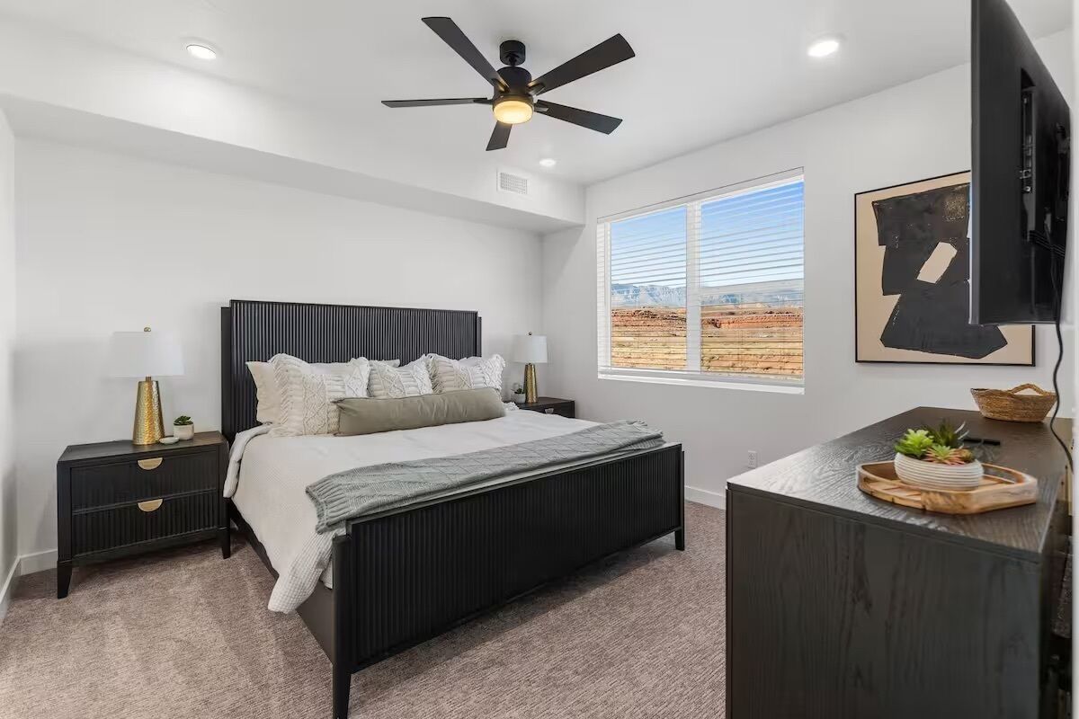 2 habitaciones, tabla de planchar con plancha, wifi y ropa de cama 