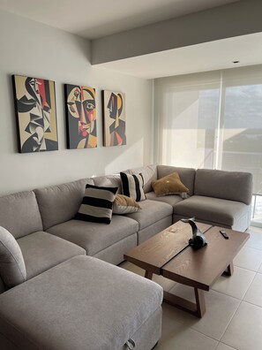 Smart TV -  Phenomenal ocean view  2bed, 2 bath Apartment. (Cancún)