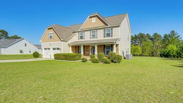 House (4 Bedrooms) | Interior