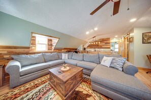 House (4 Bedrooms) | Interior - Home w/ River View & Game Room in Tidioute! (Tidioute)