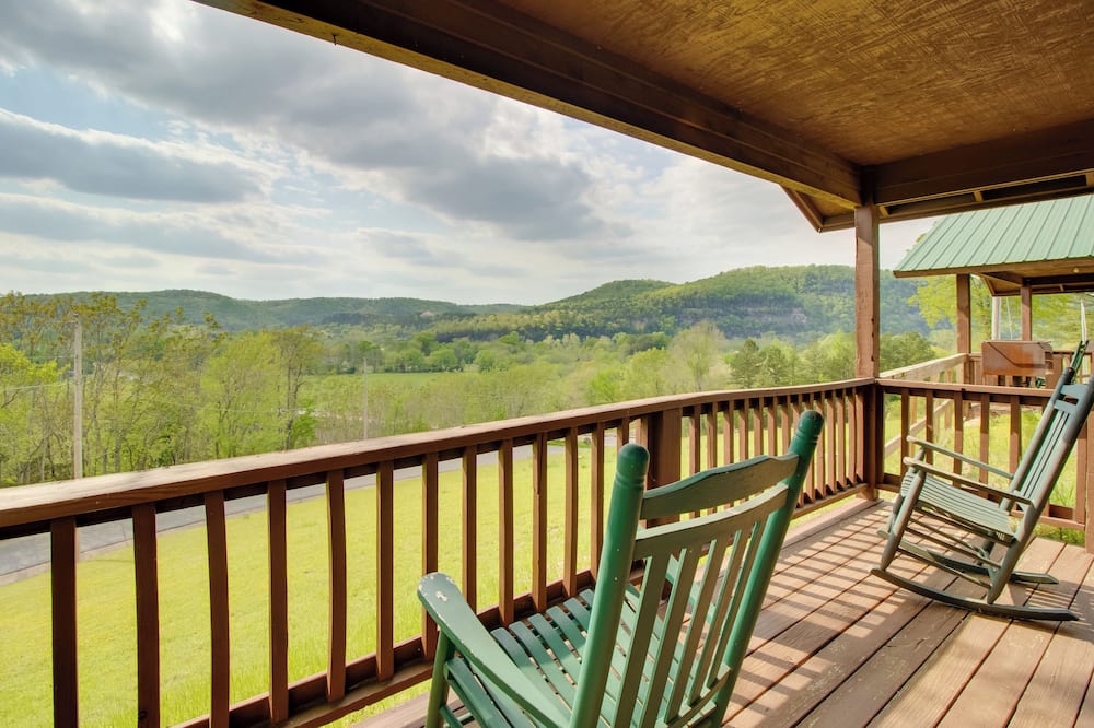 Mtn-view Porch: Arkansas Cabin Near White River - Roasting Ear Road, AR