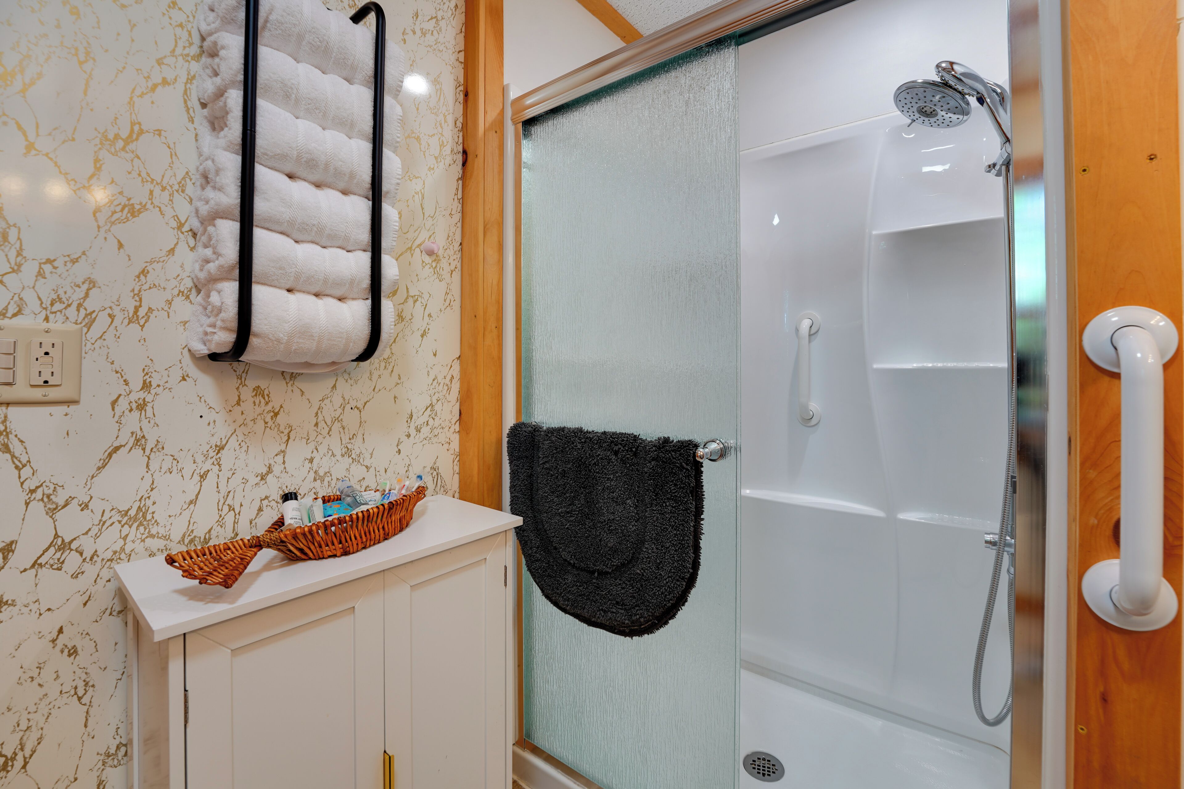Cottage (2 Bedrooms) | Interior