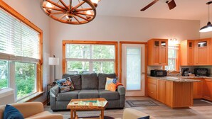 Cottage (2 Bedrooms) | Interior