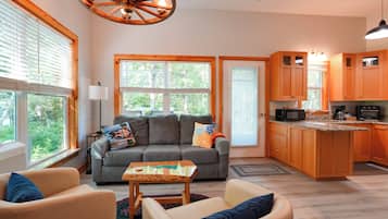 Cottage (2 Bedrooms) | Interior