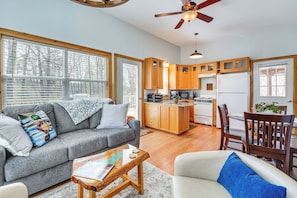 Cottage (2 Bedrooms) | Interior