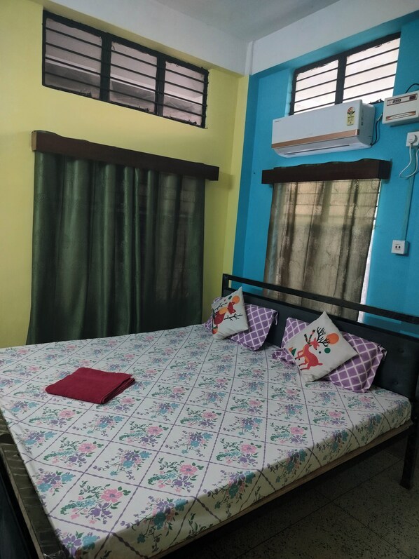 2 bedrooms, in-room safe, desk, free WiFi - Centrally located in the City of Guwahati.good communication.Family friendly (Guwahati)
