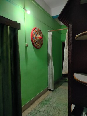 Interior - Centrally located in the City of Guwahati.good communication.Family friendly (Guwahati)