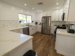 Microwave, oven, stovetop, dishwasher