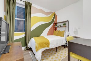 2 bedrooms, desk, iron/ironing board, free WiFi