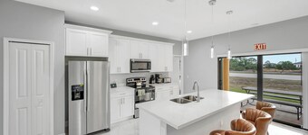 HUGE Home in Lehigh Acres Near RSW International Airport and JetBlue Park.