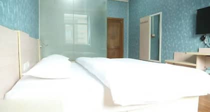 Zhengding 77 Express Hotel