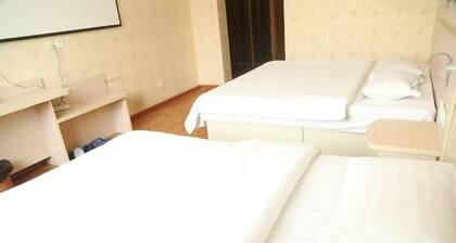 Zhengding 77 Express Hotel