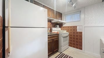 Frigorífic, microones, forn i placa de cuina