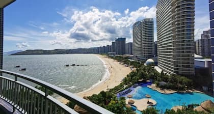 Linghai Seaview Apartment (Huizhou Huidong Shili Yintan Shop)
