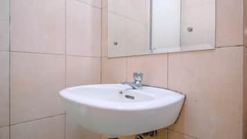 Standard Studio, 1 Bedroom (Apartment) | Bathroom