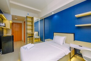 Interior - Comfy and Minimalist Studio with City View at Evenciio Margonda Apartment (Depok)