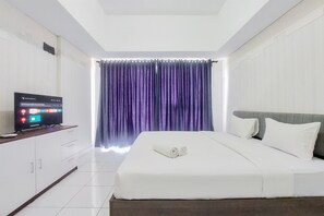 Standard Studio, 1 Bedroom (Apartment) - Cozy and Enjoy Living Studio Casa De Parco Apartment (Pagedangan)