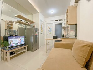 Interior - Good Deal and Comfy 2BR Apartment Green Pramuka City (Jakarta)