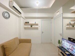 Standard Apartment, 2 Bedrooms (Apartment) | Living room - Good Deal and Comfy 2BR Apartment Green Pramuka City (Jakarta)