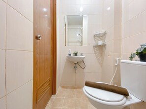Standard Studio, 1 Bedroom (Apartment) | Bathroom