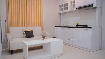 Standard Apartment, 2 Bedrooms (Apartment) | Living room