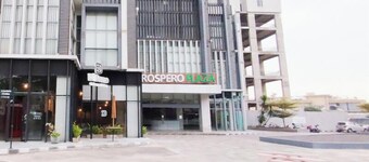 コンフォート アンド モダン ルック 2BR アット タマンサリ プロスペロ シドアルジョ アパートメント