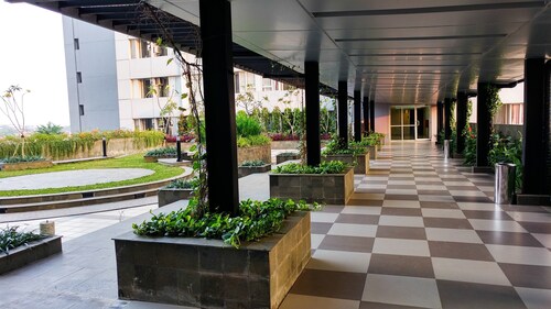 Fully Furnished and Comfortable 2BR Nifarro Park Apartment