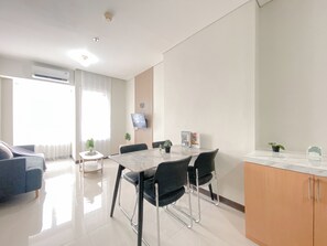 Room - Fully Furnished and Comfortable 2BR Nifarro Park Apartment (Jakarta)