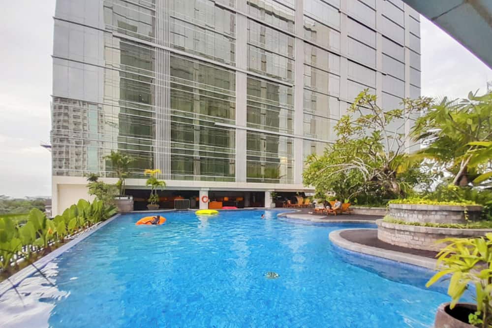 Mountain View Studio for 6 Pax at Mataram City Apartment