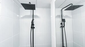 標準開放式客房, 1 間臥室 (Apartment) | 浴室