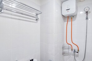 Standard Studio, 1 Bedroom (Apartment) | Bathroom