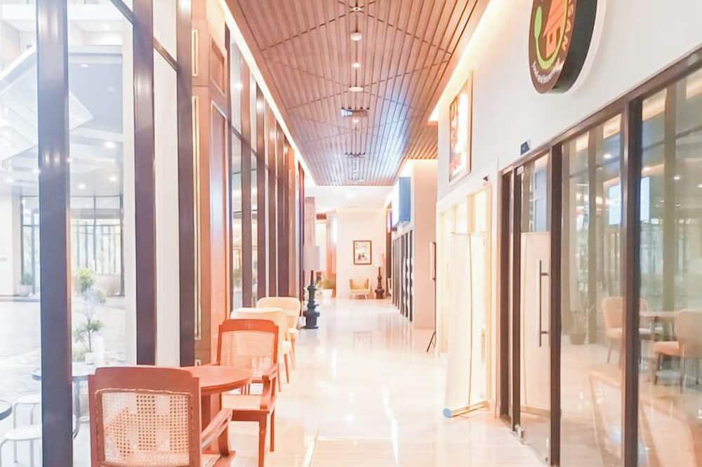 Pleasurable 1BR Apartment Patraland Amarta