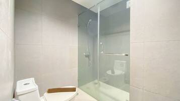 Apartemen Standar, 1 kamar tidur (Apartment) | Kamar mandi