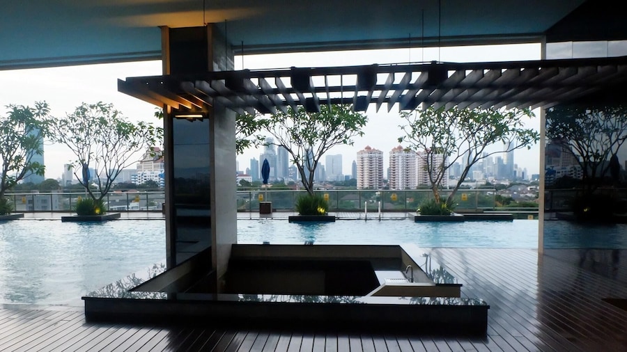 Spacious and Comfy Big Studio Apartment at Kemang Mansion