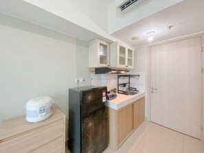 Standard Studio, 1 Bedroom (Apartment) | Private kitchen - Comfy Studio at Springlake Summarecon Bekasi Apartment (Bekasi)