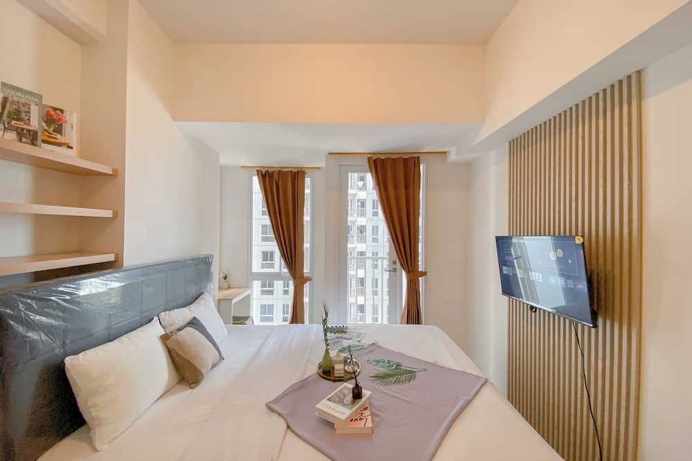Cozy Studio at 15th Floor Tokyo Riverside PIK 2 Apartment