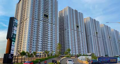Beautiful and Homey Studio Apartment at Tokyo Riverside PIK 2