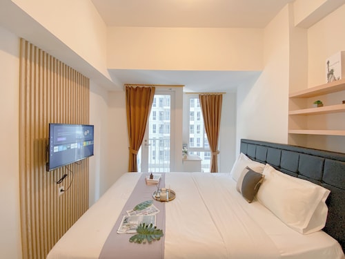 Cozy Living Studio Room at 26th Floor Tokyo Riverside PIK 2 Apartment