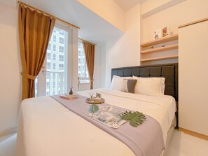 Standard Studio, 1 Bedroom (Apartment) - Cozy Living Studio Room at 26th Floor Tokyo Riverside PIK 2 Apartment (Teluknaga)