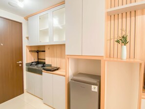Standard Studio, 1 Bedroom (Apartment) | Private kitchen - Nice Studio Room Apartment Transpark Cibubur (Depok)