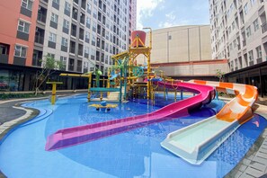 Outdoor pool - Good Studio Room at Transpark Juanda Bekasi Timur Apartment (Bekasi)