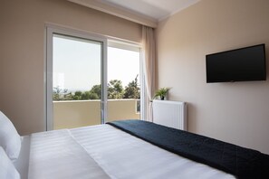 2 chambres, fer et planche à repasser, Wi-Fi gratuit, draps fournis