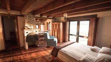 Comfort Double Room, Lake View | Busa memori, cadar katil