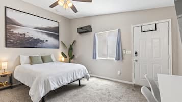 1 bedroom, desk, iron/ironing board, WiFi