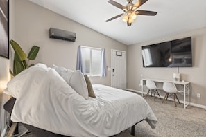 1 chambre, bureau, fer et planche à repasser, Wi-Fi