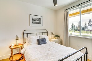 2 bedrooms, Internet, bed sheets