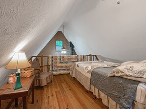 2 bedrooms, WiFi, bed sheets